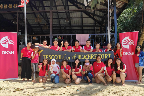 DKSH Organizes Voluntary Diving Initiative to Clean up Ocean Plastics in Malaysia
