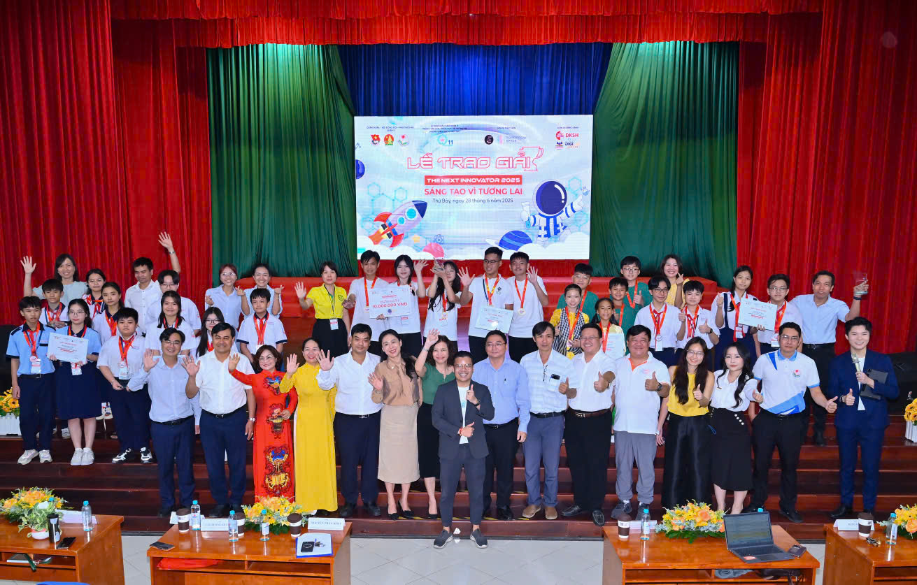 dksh-continues-to-empower-vietnamese-students-to-innovate-for-a-better-future-at-the-next-innovator-2025